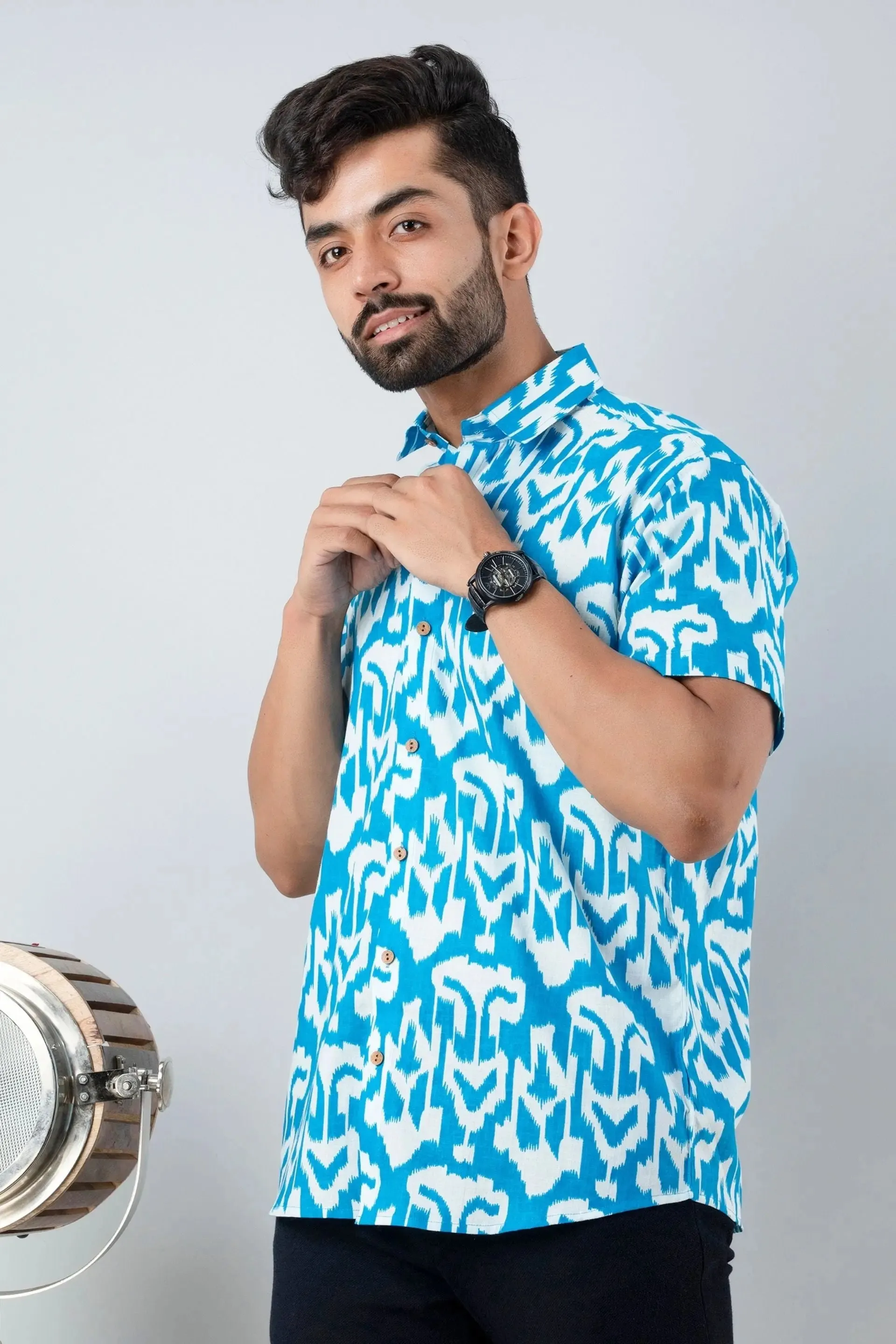 Firangi Yarn Cotton Blue Block Abstract Printed Shirt For Men