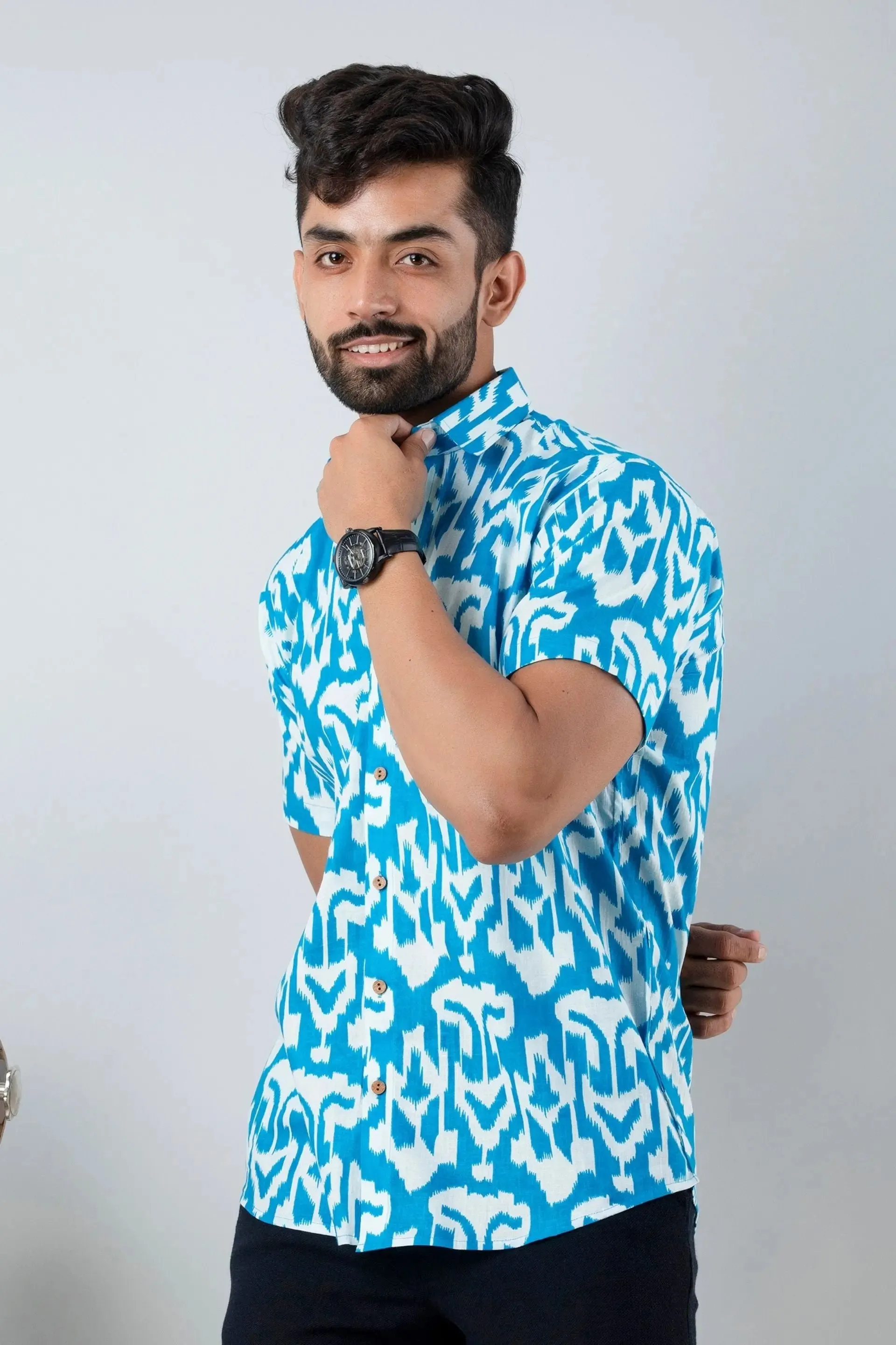 Firangi Yarn Cotton Blue Block Abstract Printed Shirt For Men